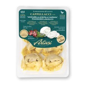 Cappellacci con mozzarella di bufala campana campana DOP, pomodorini e basilico